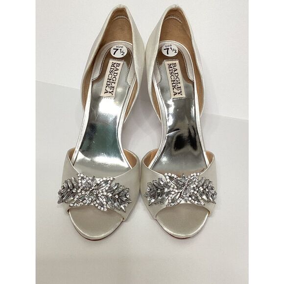 New. Womens Badgley Mischka Nikki Peep Toe Heels, White. Retails $245 - Picture 10 of 16